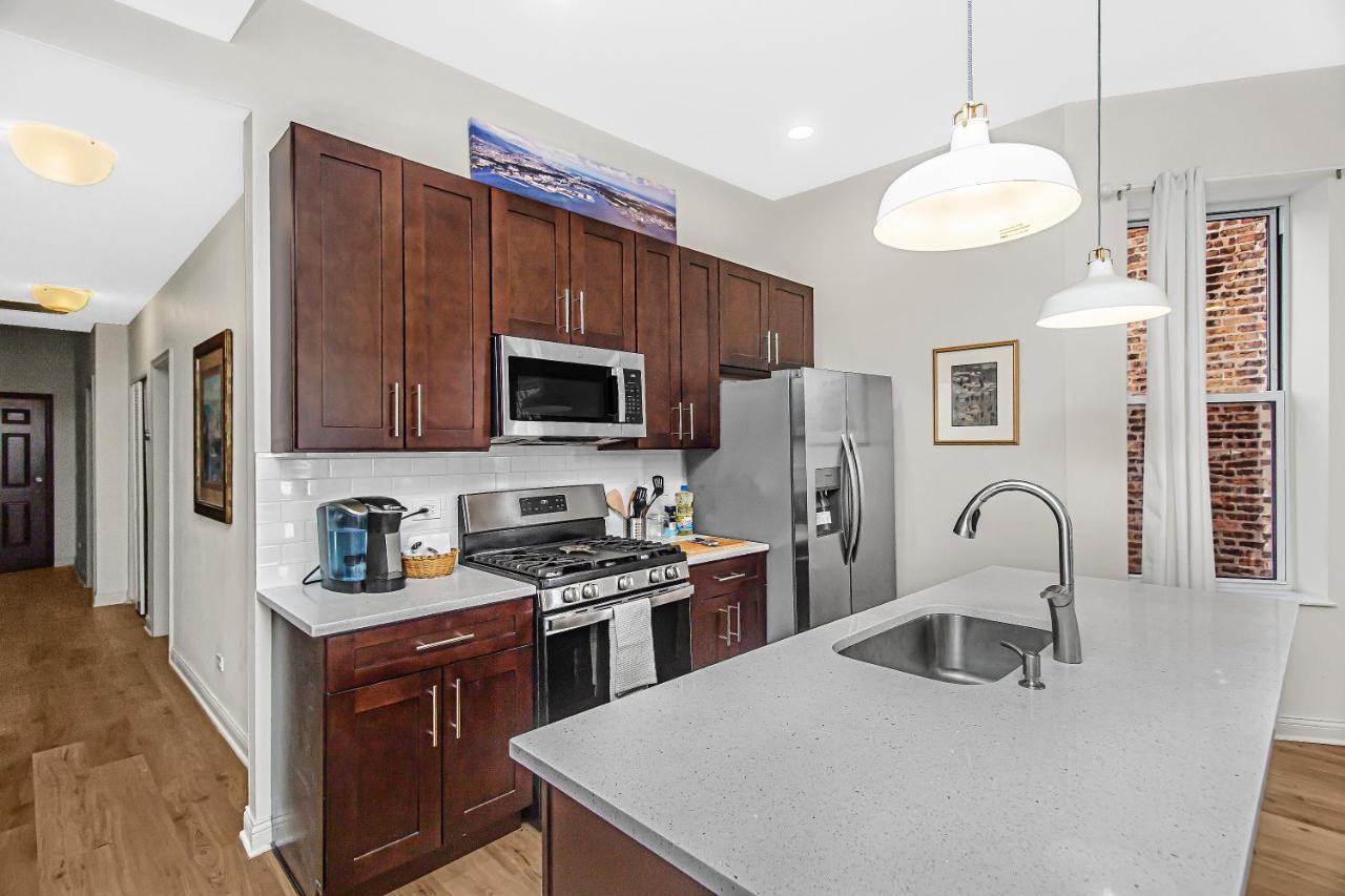 Modern 4Br Just A Block From Cta Pink Line With Pool Table Free Parking Διαμέρισμα Σικάγο Εξωτερικό φωτογραφία