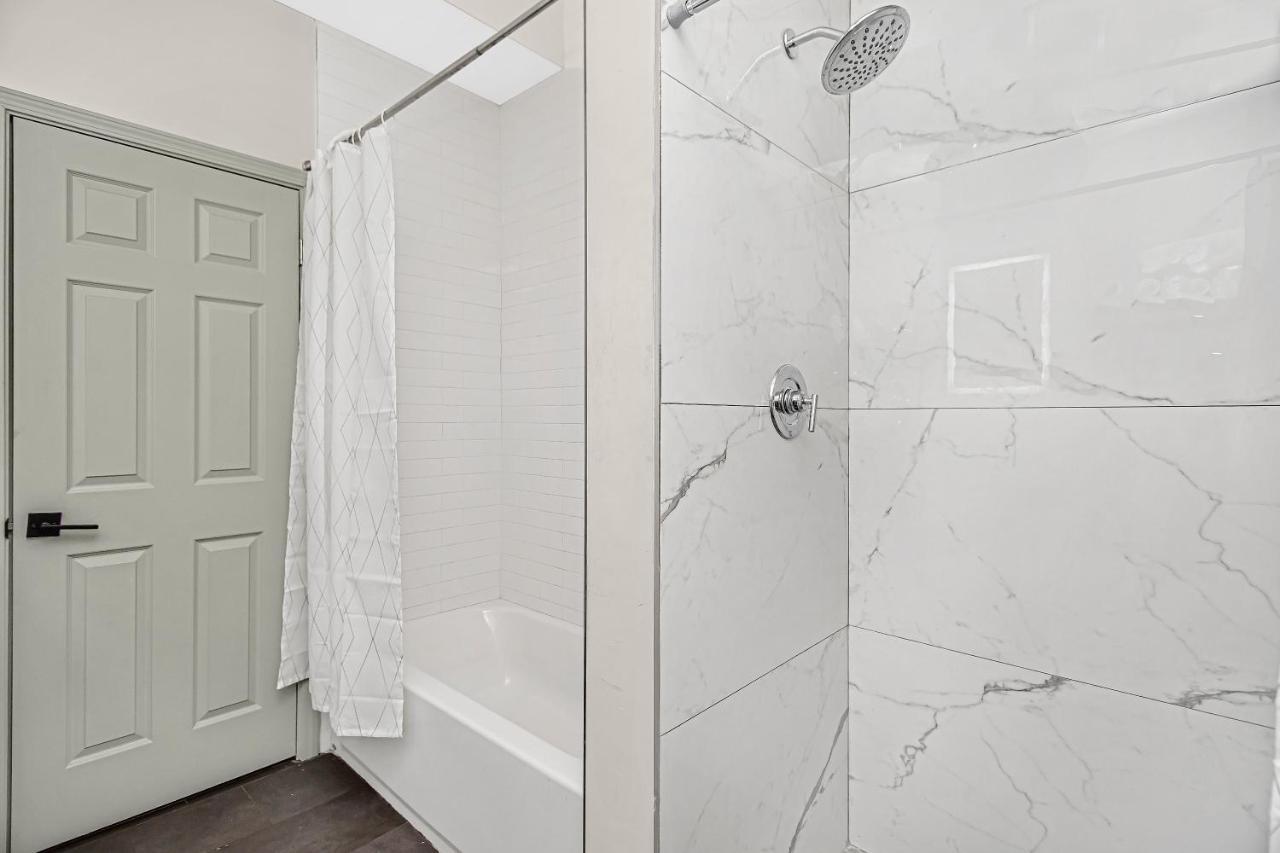 Modern 4Br Just A Block From Cta Pink Line With Pool Table Free Parking Διαμέρισμα Σικάγο Εξωτερικό φωτογραφία