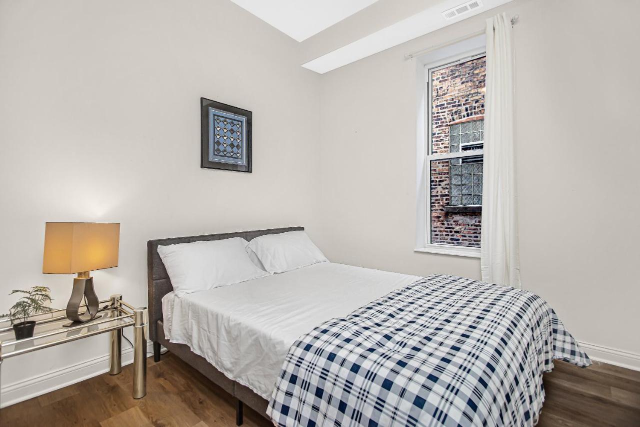 Modern 4Br Just A Block From Cta Pink Line With Pool Table Free Parking Διαμέρισμα Σικάγο Εξωτερικό φωτογραφία